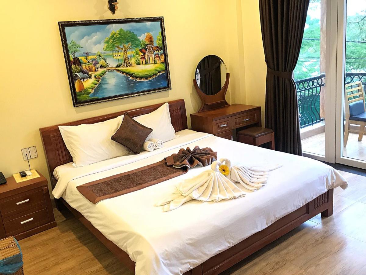 Orchid Riverside Villa Hue Exterior photo